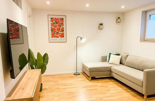 1,5-Zimmer, Top ausgestattet, 4 Pers, Souterrain, Self Check-in, Parkplatz, Netflix & Amazon Prime - Foto 3