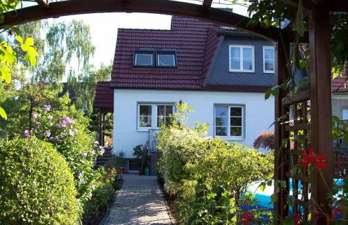 Cottage near centrum, paradise - Photo 5