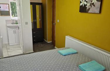 Family-Friendly Detached House Near Leeds and Bradford with Garden - Foto 23