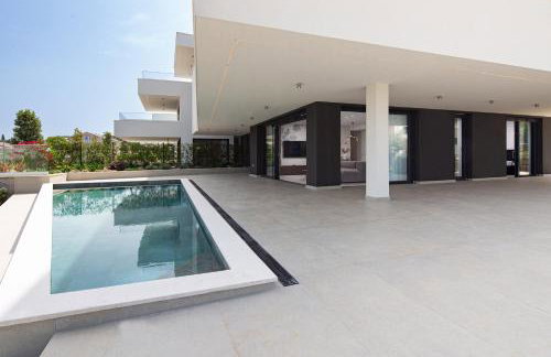 HADRIE LUXURY RESORT AND VILLAS Azimut - Photo 13