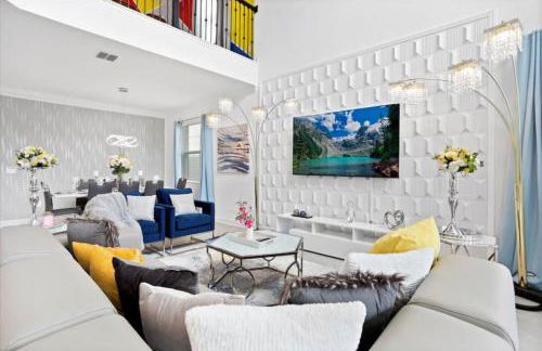 Bright Pool Villa Gated Resort Disney Shuttle Nearby - Foto 1