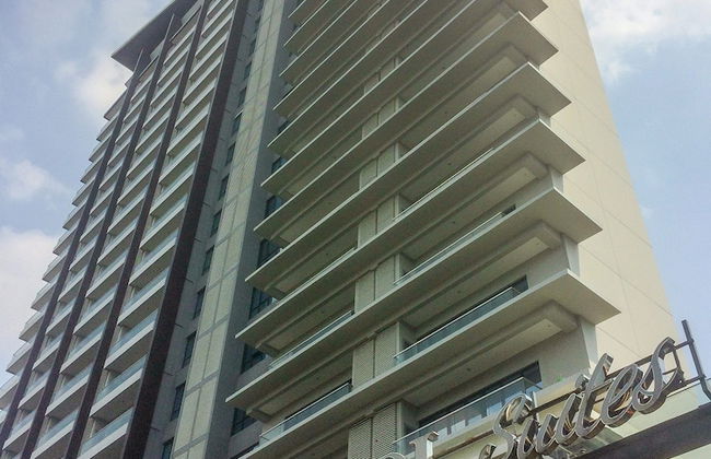 Homey Studio Room at Capitol Suites - Foto 27