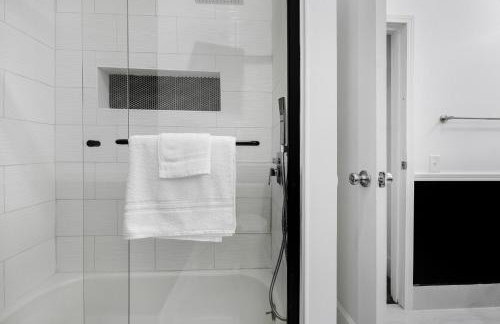 Family-Friendly 5BR | Sleeps 15 | 3 mins Downtown! - Foto 24