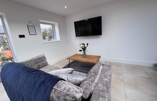 The Hide Away By The Garden Spa Stays - Hot Tub - Foto 4