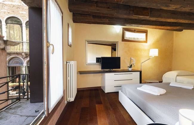 Doge Morosini Palace - Photo 14