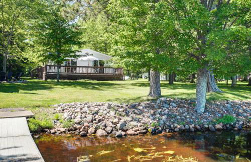 Solberg Lake House Dock, Deck and Stunning Views! - Foto 27