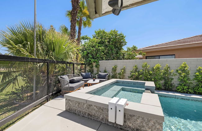 Golf Course-front Views, Pool+hot Tub, Patio Modern Edgy House by Avantstay - Foto 24