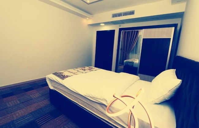 Skylight Apartments - Photo 12