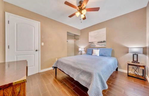 Treetop & Waterfront! Hot Tub, Kayaks, Game Room - Foto 41