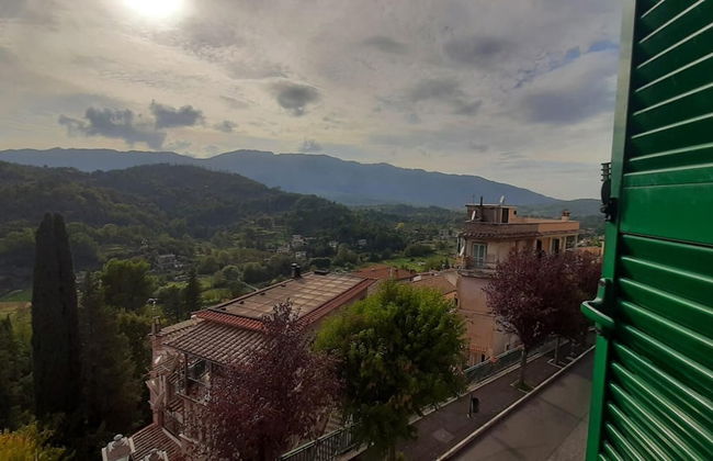 Captivating 1-bed Apartment in Gerano - Photo 17