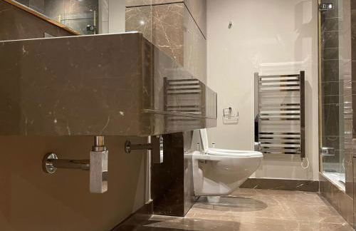 Luxe 2BR 2BA Apt Canary Wharf - West - Foto 9