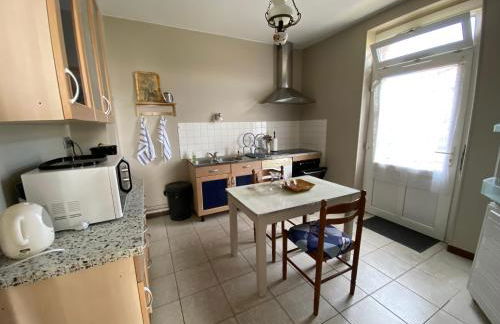 La petite gare de Saint Georges de la rivière - Foto 2