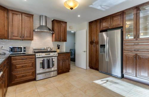 4 Bedroom West Hills Charmer with Pool and Jacuzzi - Foto 6