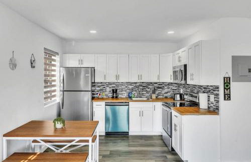 Amazing Big 2 Bedroom Apartment Beach & Casino - Photo 9