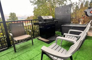 Lakeside luxury with hot tub and pool - Foto 51