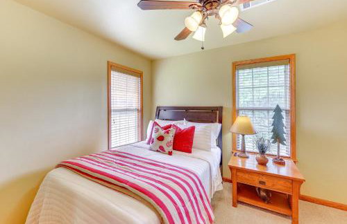 Riverfront Cabin on 2 Acres in Glenwood! - Foto 23