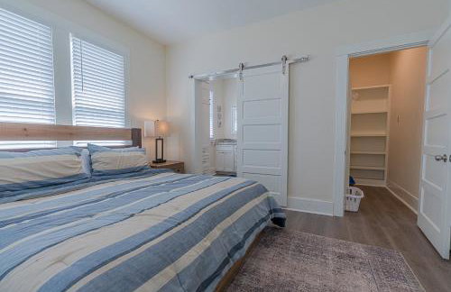 Uptown Cottage Newly Updated Home Near the Strand Galveston Harbor and UTMB - Foto 10