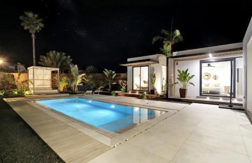 Villa BF · Luxury Wellness Villa • Private Pool - Foto 26