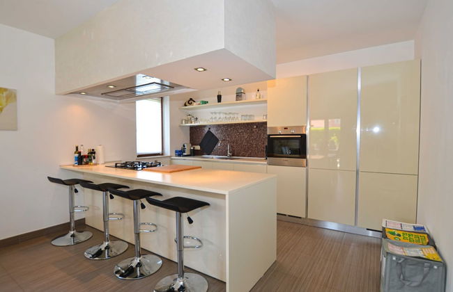 Sophisticated and Chic Villa With Pool - Foto 18