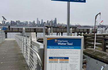 Steps to Alki Beach with Water Views Rooftop deck - Foto 55