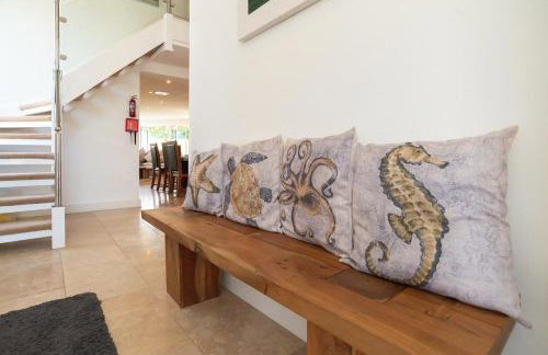 Trewhiddle Retreat V25 by Together Travel - Luxury 4-Bedroom Villa - Foto 6