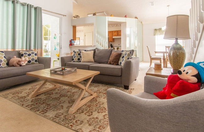 3 Bedroom Home With Private Screened Pool With Rock Waterfall Feature and Gameroom by Florida Dream Homes - Foto 20