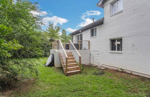 Cozy Cumberland ATL Home w Hot Tub - Foto 31
