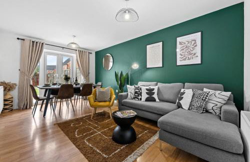 Spacious 6-bedroom house - 3 parking spaces - Superfast Wi-Fi - Close to M5 - Long-stay rates! - Foto 1