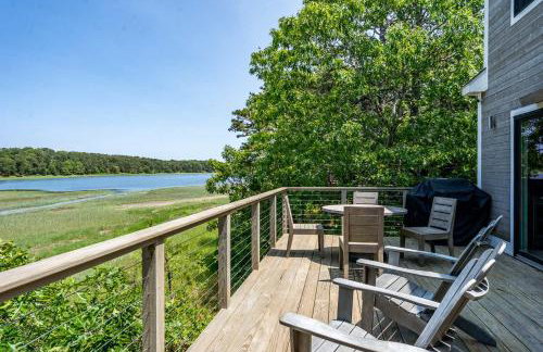 Newly Renovated Waterfront Cottage - Foto 7