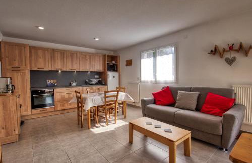 Appartement lumineux à Verchaix, 4 pers, terrasse, garage, Wifi - FR-1-642-82 - Foto 1