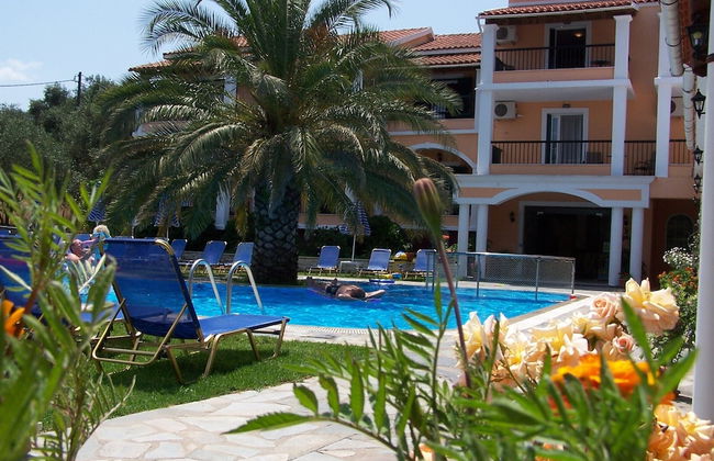 Perros Hotel - Foto 1