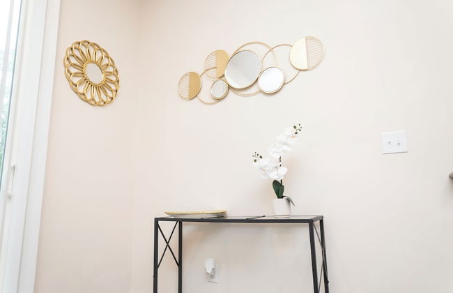 Cozy Retreat near Uptown Charlotte with Free Parking & Wi-Fi - Foto 25