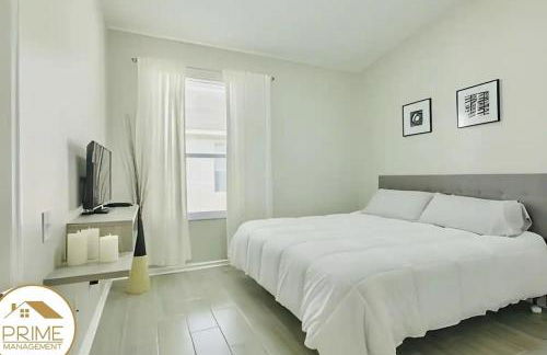 Renewed & Cozy 4BD Great Location near Disney - Photo 9