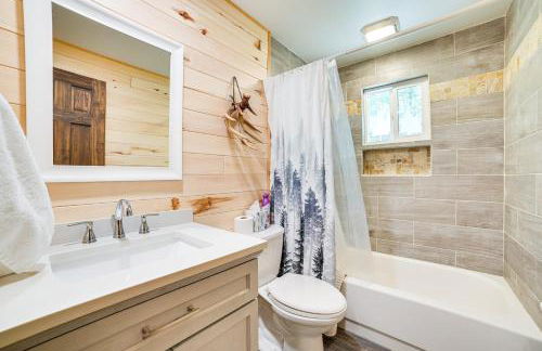 Family Roscommon Home - 3 Mi to Higgins Lake - Foto 13