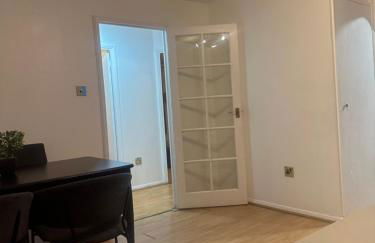 Maya-Ama Cosy 2 Bedroom Flat Near Lakeside Shopping Centre And Grays - Foto 21