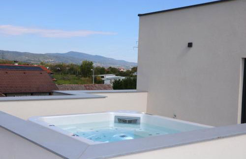 House AGAPE near Zagreb with rooftop jacuzzi - Foto 30