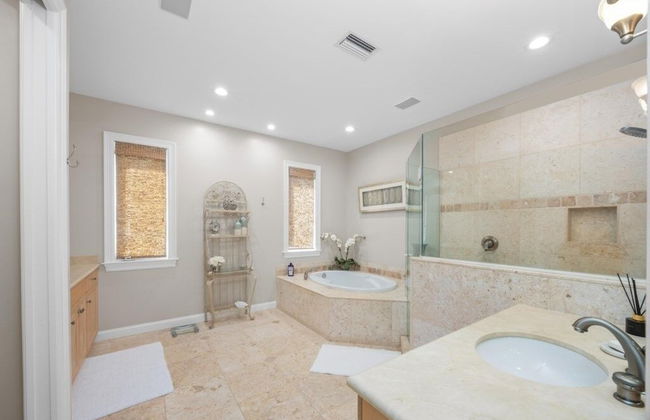 Captiva Grace 5 Bedroom Home by RedAwning - Photo 29