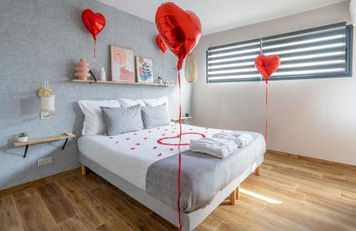 L'entre deux-suite romantique - jacuzzi privatif - clim réversible - wifi - Foto 1