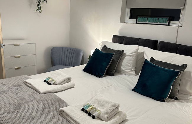 3 bed Chill Glouc With 3 Bedrooms and 1 Bathrooms - Photo 30