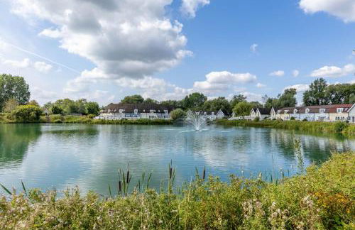Rose Lake View, 3 Bed Luxury Cotswolds Lake House, South Cerney, Cirencester - Foto 1