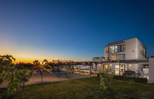 Villa Orijana - Foto 1