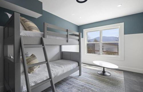 Swannanoa Serenity River Motif, Spa & Game Room - Foto 2