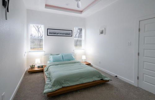 Contemporary Comfort Modern Home - Foto 12