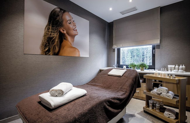 Platinum Adults - Photo 13