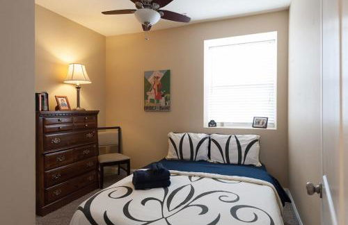 Family Retreat - Hot Tub - Fireplace - Tower Grove - Foto 4