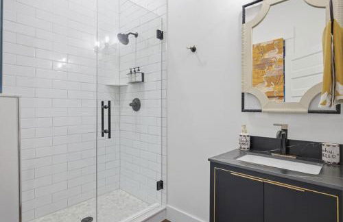 The Raven - 2nd Floor South Wing - Photo 58