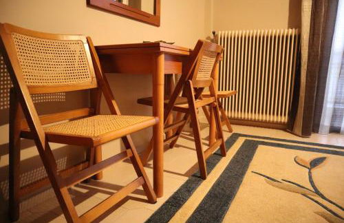 Fofi's Place - Photo 17