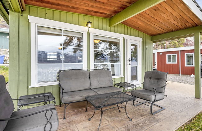 Secluded Cabin on Lake Okanagan - Photo 9