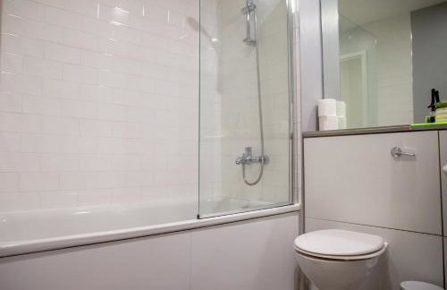 Leeds Vibrant 2 Bedroom Sleeps 4 - Foto 22