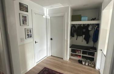 The Most Desired Summer Retreat with Private Pool Just 5 Minutes from the Beach - Foto 36